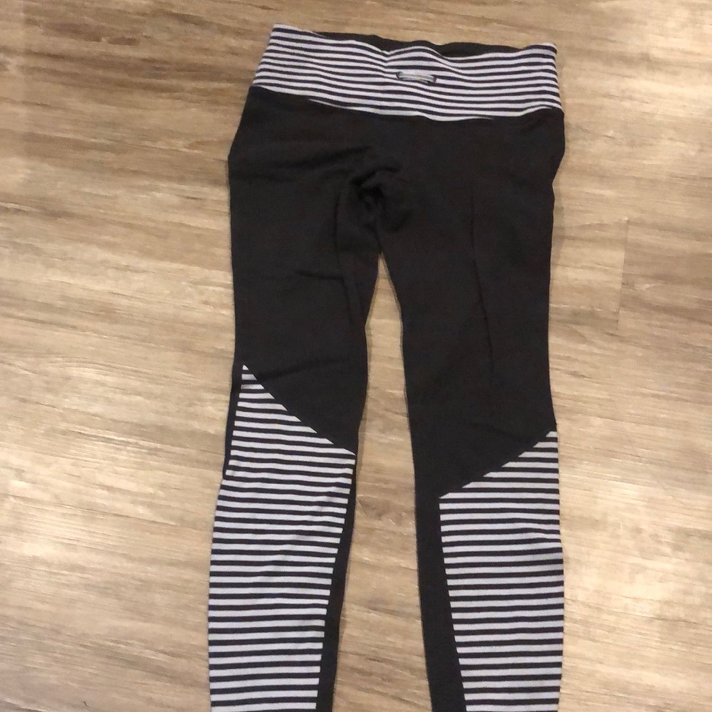 Lululemon light violet and black stripped legging